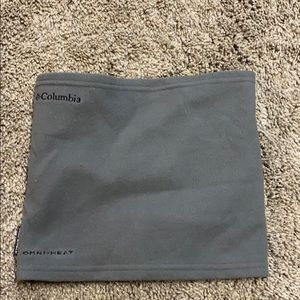 Columbia Omni Heat Grey Worm Scarf